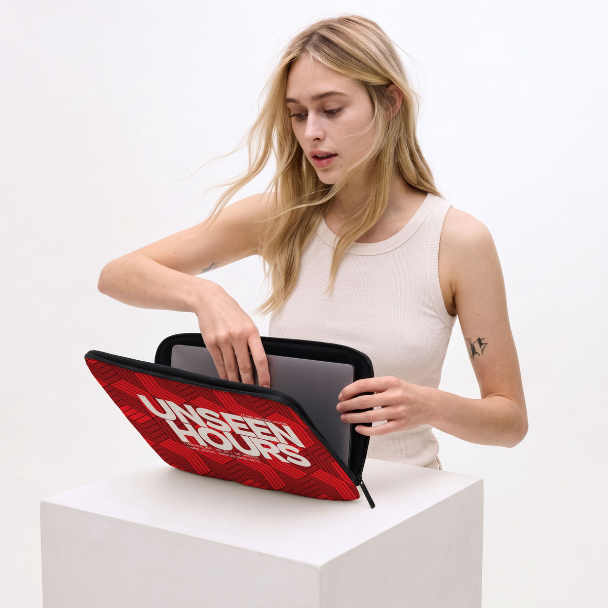 UNSEEN HOURS | Protective Laptop Sleeve  | Vol. 2